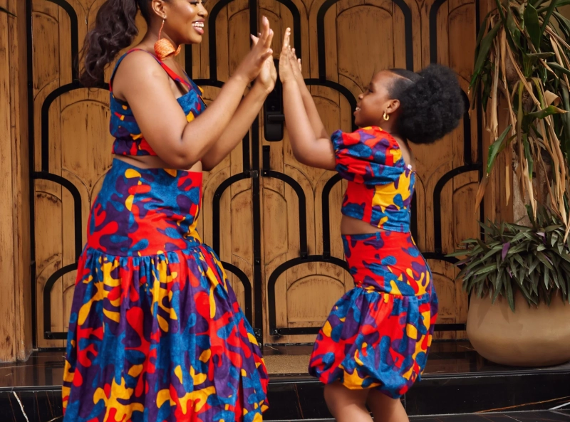 CUMO157_cdc0c922-0c98-4e2b-9b88-7d5265856d06